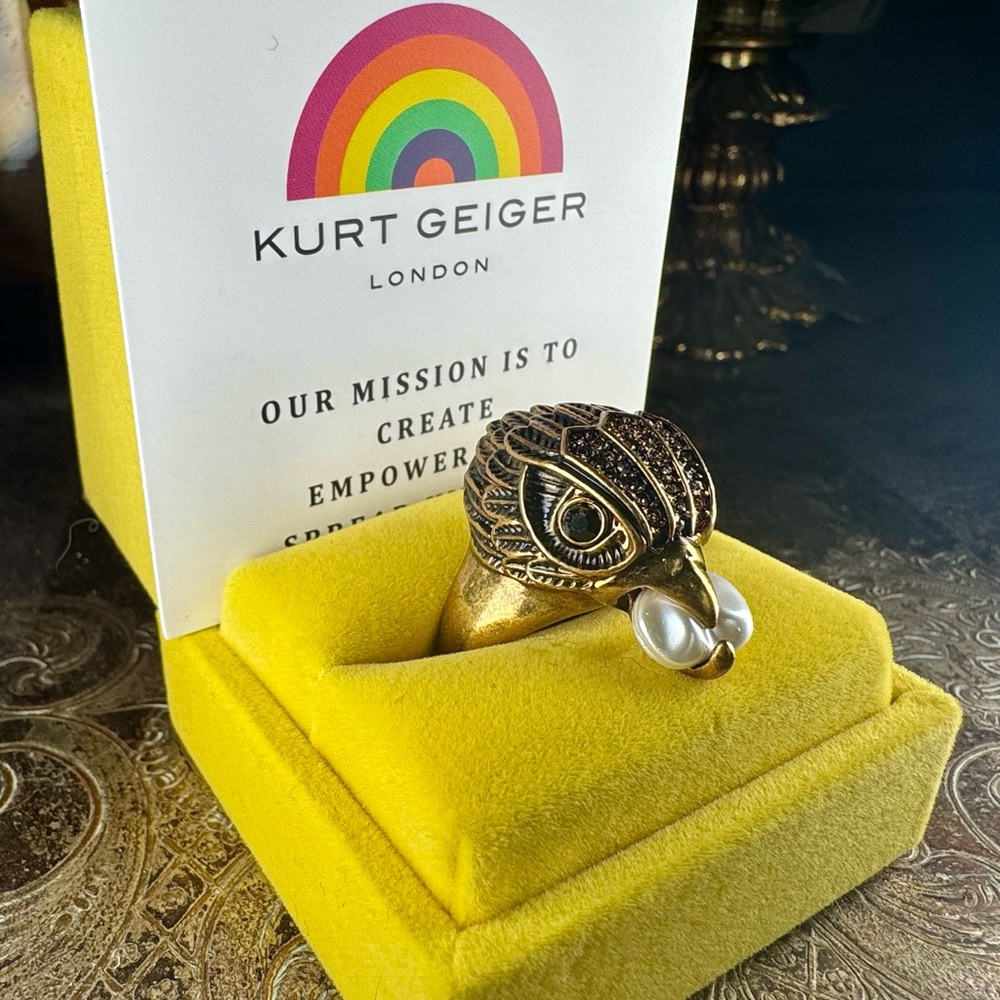 Kurt Geiger Sparkling Eagle Pearl Pavé Cocktail Ring – Size 7